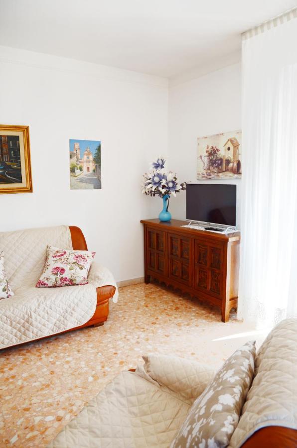 La Piazza - Appartamento Vacanze Piana Battolla Extérieur photo